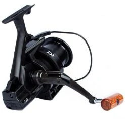 Daiwa - Tournament S 5000T Black Reel -VisAvontuur daiwa tournament s black reel size 5000 6